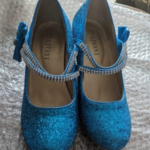 blue shoes